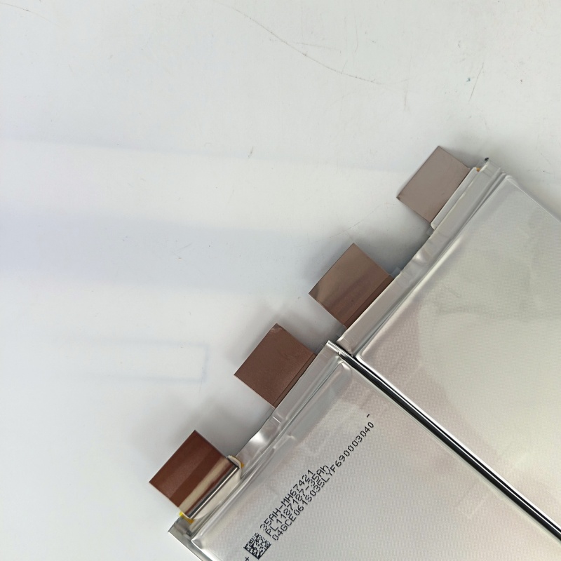 卫蓝3.65V 35Ah高能量密度半固态电芯细节