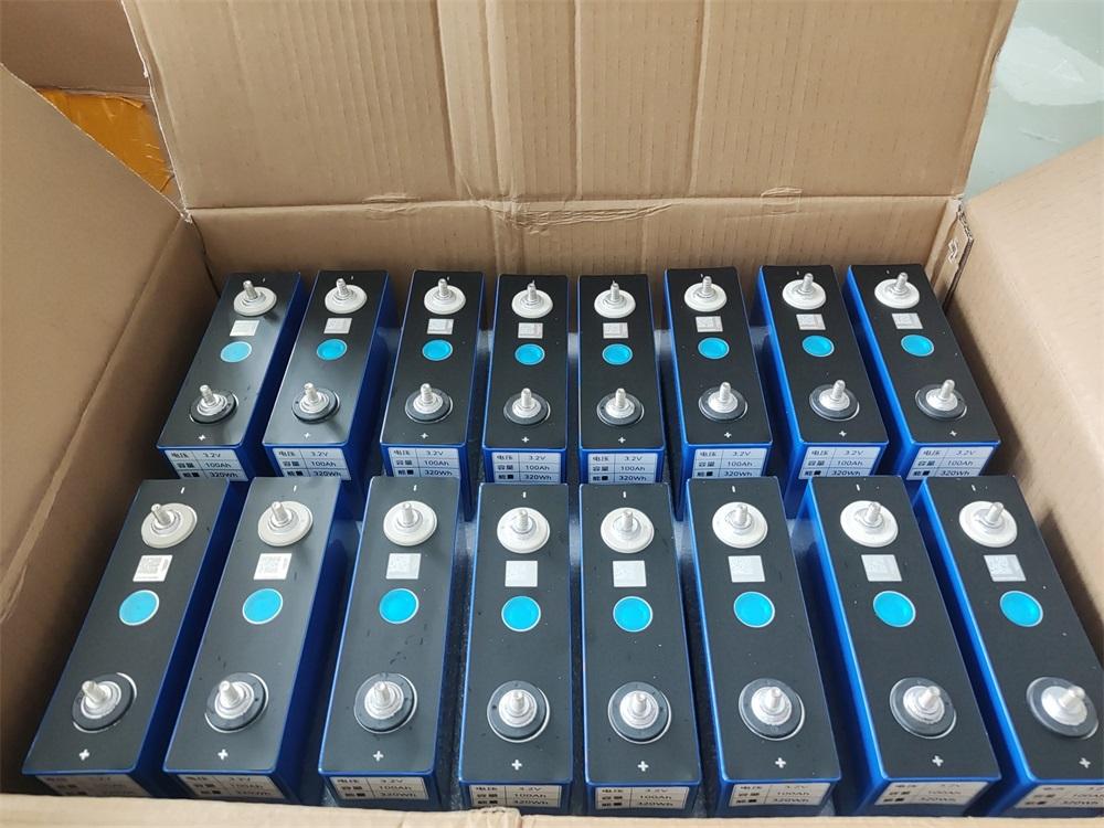 磷酸铁锂电池寿命有多久？七大因素全面解析使用年限